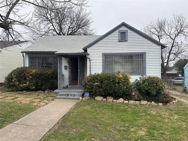 1523 E Elmore Avenue, Dallas, TX 75216