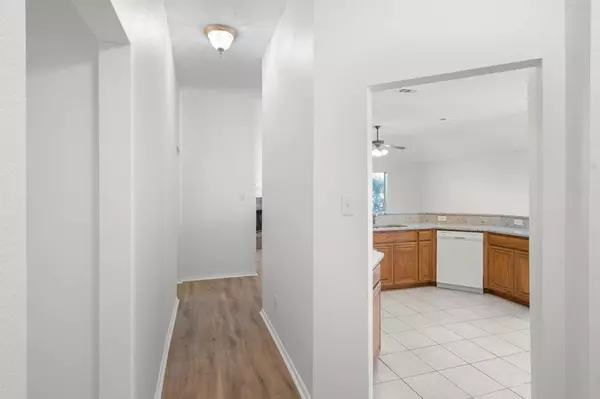 Arlington, TX 76001,8008 Peregrine Trail