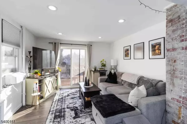 Summit City, NJ 07901,34 Ashwood Ave #2