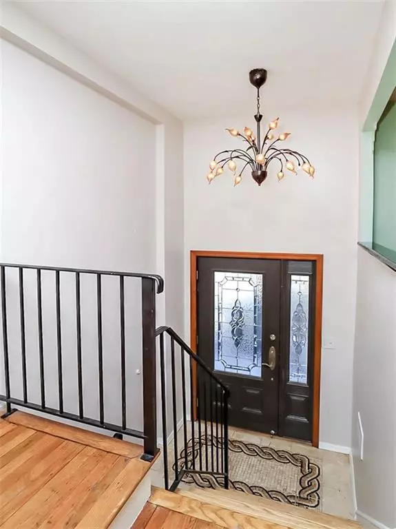 Staten  Island, NY 10305,116 Dogwood LN #116