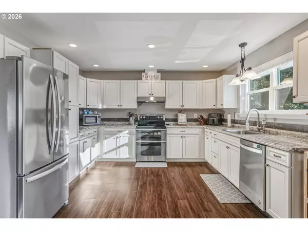 Kelso, WA 98626,800 N 23RD AVE