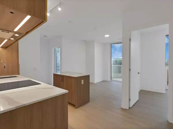 Toronto C14, ON M2N 0M4,36 Olive AVE #2312