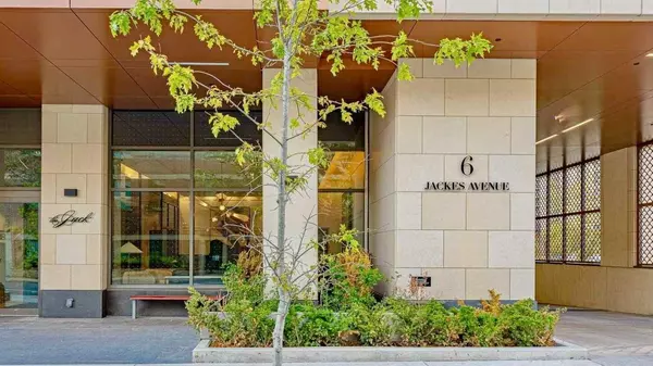 Toronto C09, ON M4T 0A5,6 Jackes AVE #409