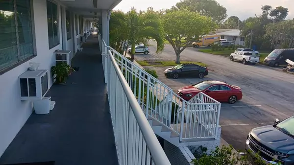 Fort Lauderdale, FL 33308,2000 NE 51st Ct #203