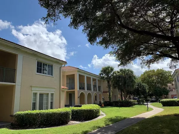 Miramar, FL 33025,2565 Centergate Dr #204