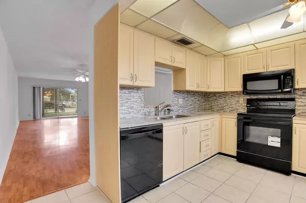 Coconut Creek, FL 33066,2006 Granada Dr #N2