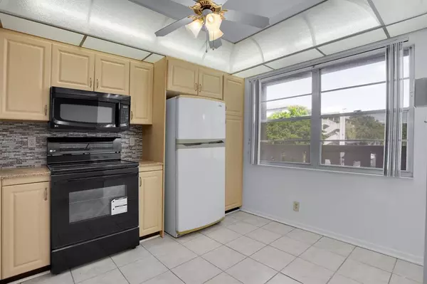 Coconut Creek, FL 33066,2006 Granada Dr #N2