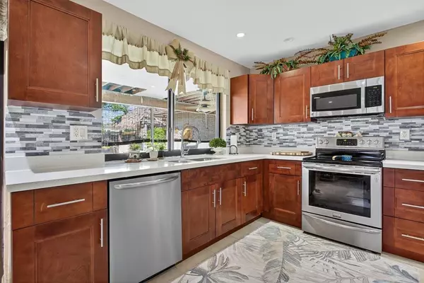 Pompano Beach, FL 33060,301 SE 8th Ct