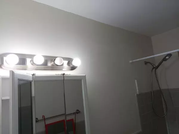 Sunrise, FL 33313,1300 NW 61st Ave #102