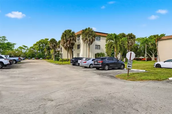Plantation, FL 33313,7500 NW 17th St #110