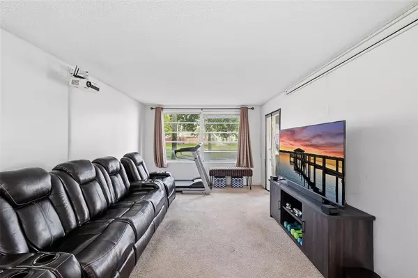 Plantation, FL 33313,7500 NW 17th St #110