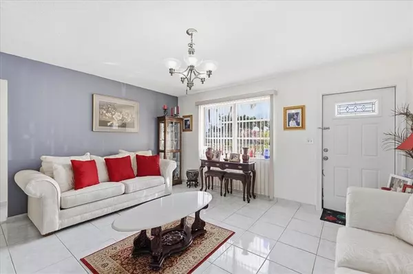 Margate, FL 33063,6805 Margate Blvd