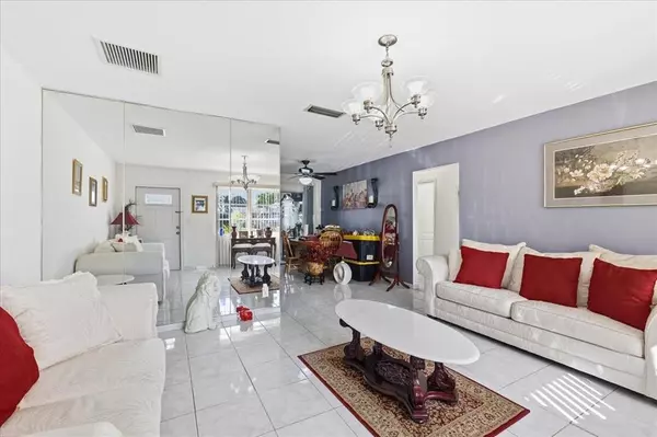 Margate, FL 33063,6805 Margate Blvd