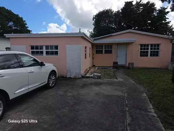 446 NW 119th St, Miami, FL 33168