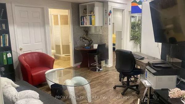 Richmond Hill, ON L4E 5E9,193 Selwyn RD S #Basement