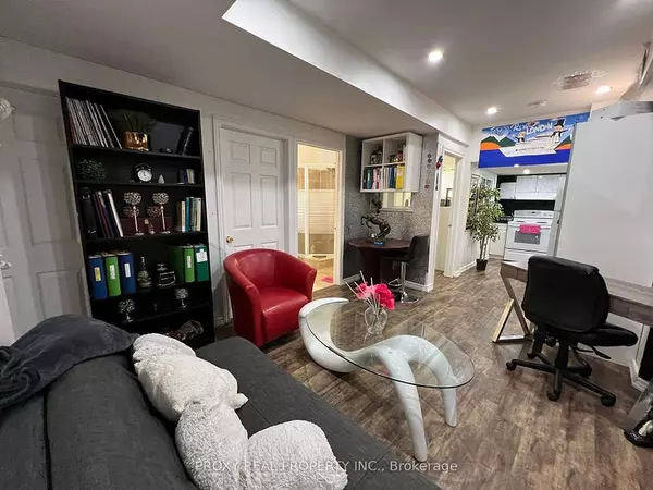 Richmond Hill, ON L4E 5E9,193 Selwyn RD S #Basement