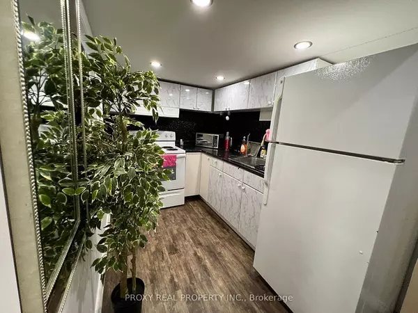 Richmond Hill, ON L4E 5E9,193 Selwyn RD S #Basement