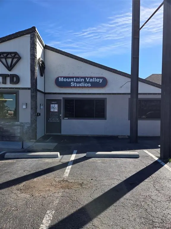 Burleson, TX 76028,509 SW Wilshire Boulevard #G