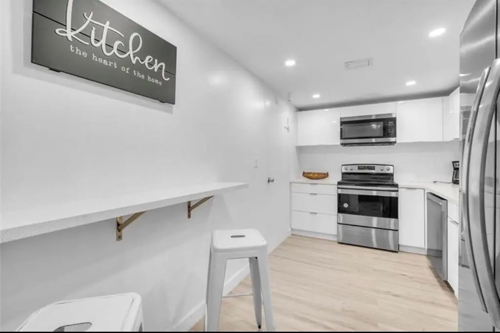 Hollywood, FL 33019,4001 S Ocean Dr #7K