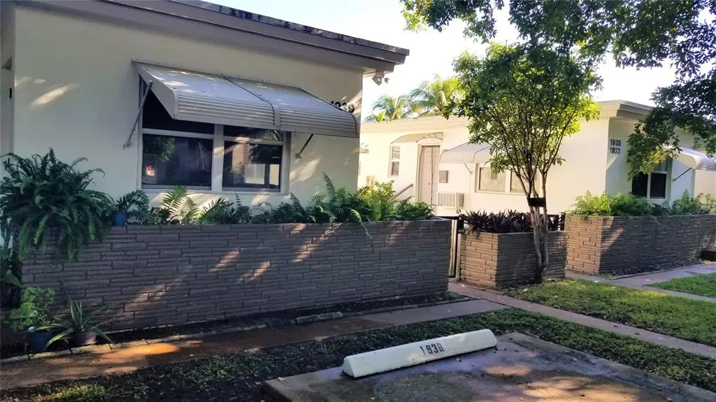 Hollywood, FL 33020,1933 Dewey St