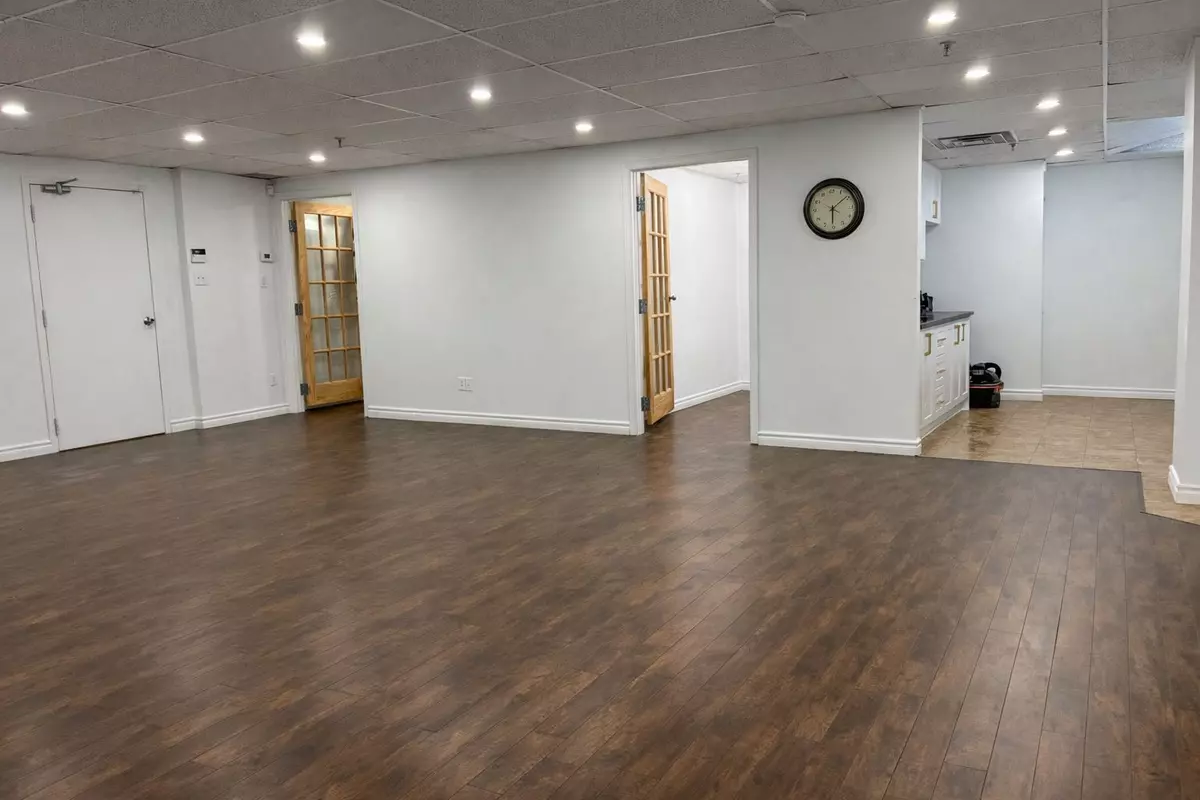 Whitchurch-stouffville, ON L4A 8C1,117 Ringwood DR #21