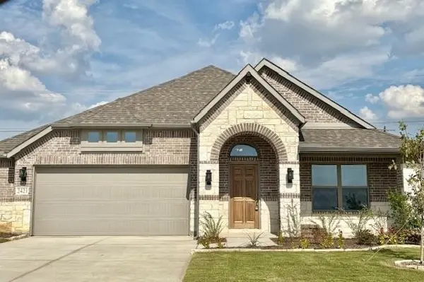 2421 Stardust Trail, Venus, TX 76009