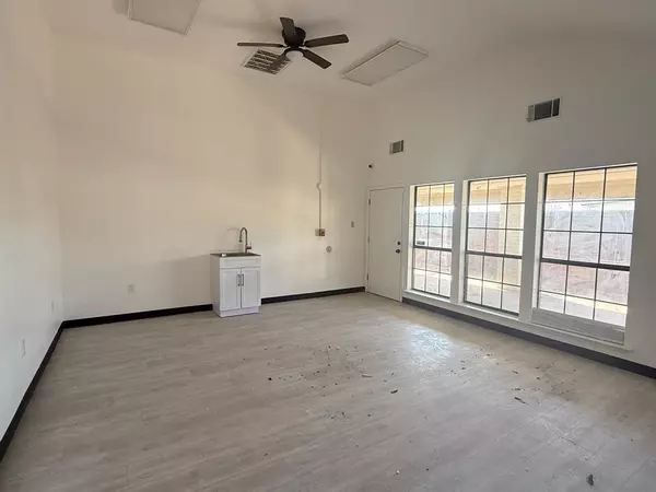 Carrollton, TX 75006,1935 Old Denton Road