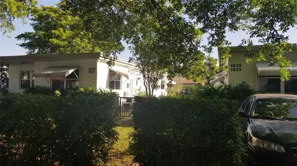 Hollywood, FL 33020,1933 Dewey St