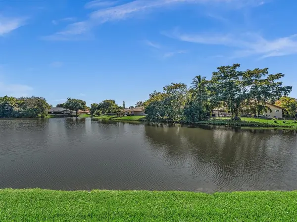 Coral Springs, FL 33071,11170 NW 2nd Mnr