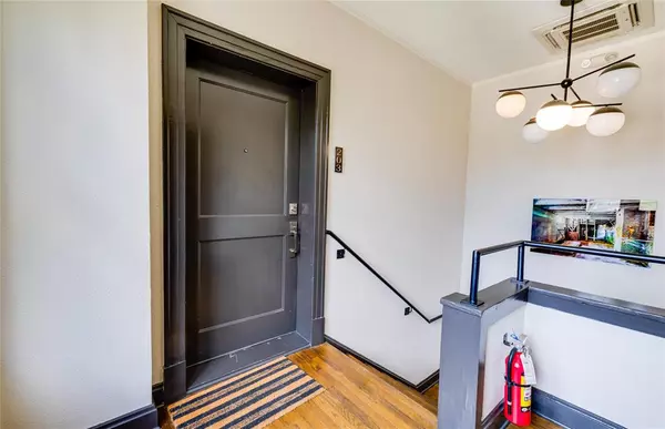 Fort Worth, TX 76110,2837 Hemphill Street #203