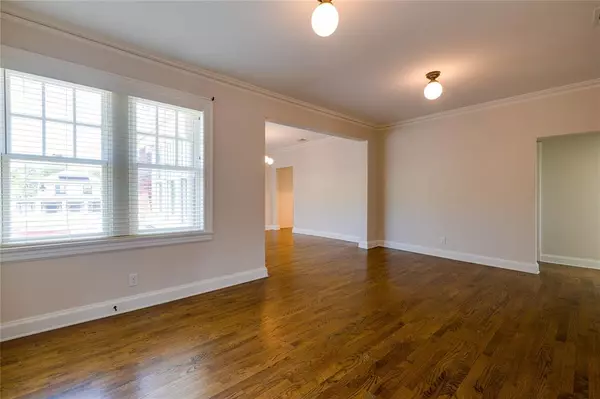 Fort Worth, TX 76110,2837 Hemphill Street #203