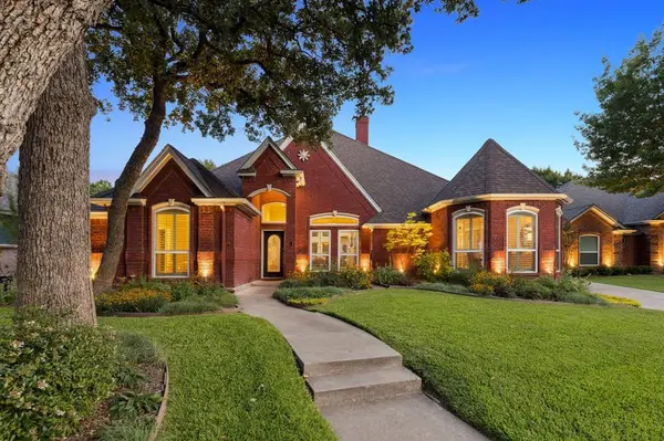 6202 Millwood Court, Arlington, TX 76016