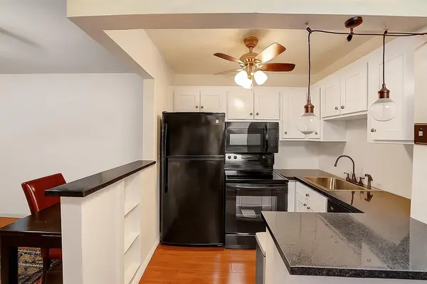 Fort Lauderdale, FL 33301,1231 SE 1ST ST #5