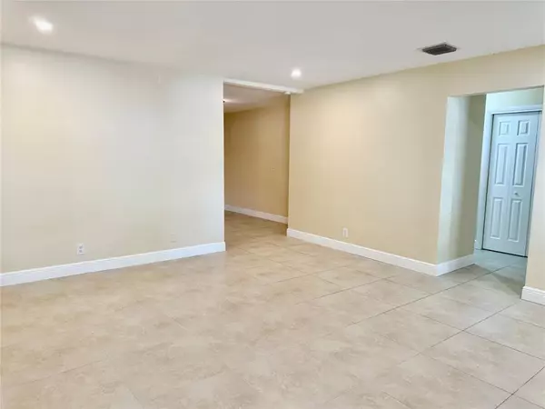 Deerfield Beach, FL 33441,1241 SE 3 Court #B