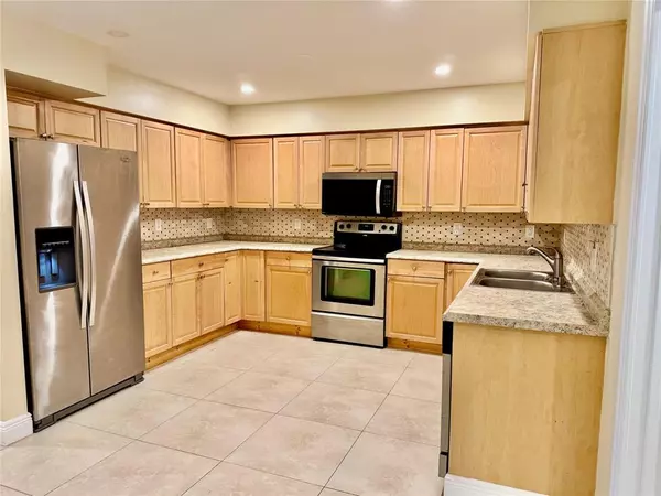 Deerfield Beach, FL 33441,1241 SE 3 Court #B