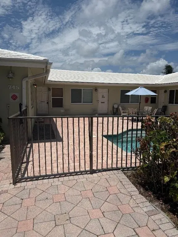 Fort Lauderdale, FL 33304,1710 NE 8 St #3