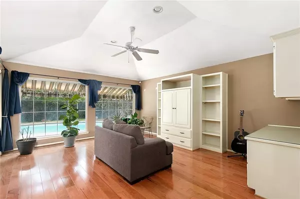 North Richland Hills, TX 76180,6728 Victoria Avenue