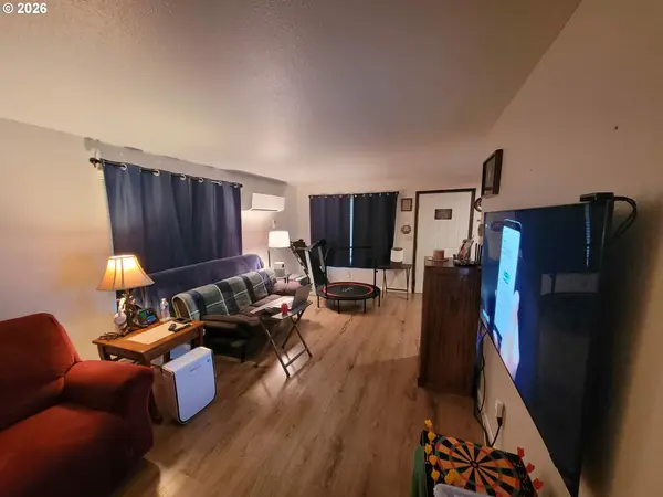 Pendleton, OR 97801,412 NW 8TH ST