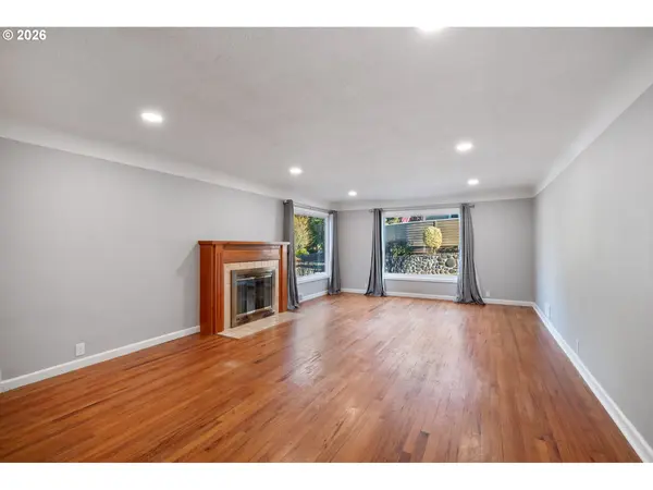 Longview, WA 98632,2 COUNTRY CLUB DR