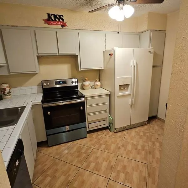 Oakland Park, FL 33309,3007 N Oakland Forest Dr #204