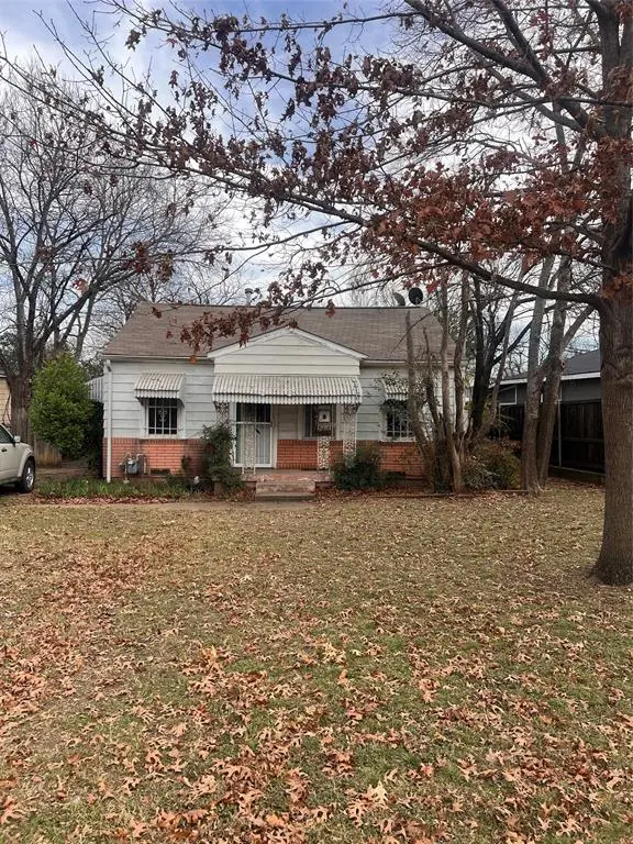 Dallas, TX 75211,906 Eli Avenue