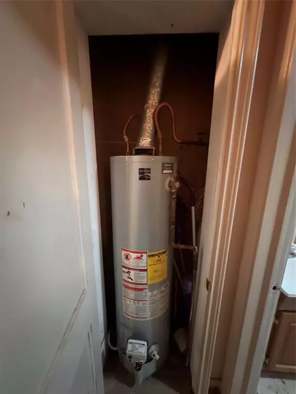 Dallas, TX 75211,906 Eli Avenue