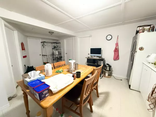 Toronto E07, ON M1S 2N5,38 Deepdale DR #Lower