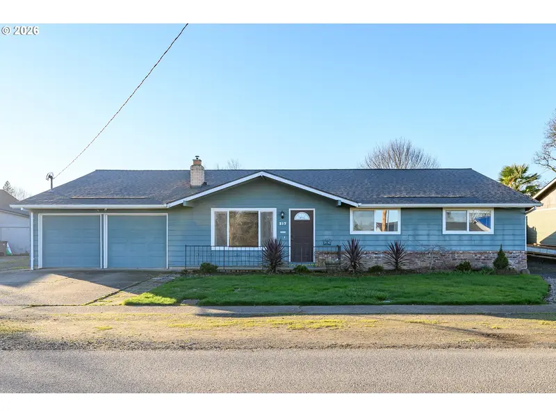 217 S 3RD ST, Carlton, OR 97111