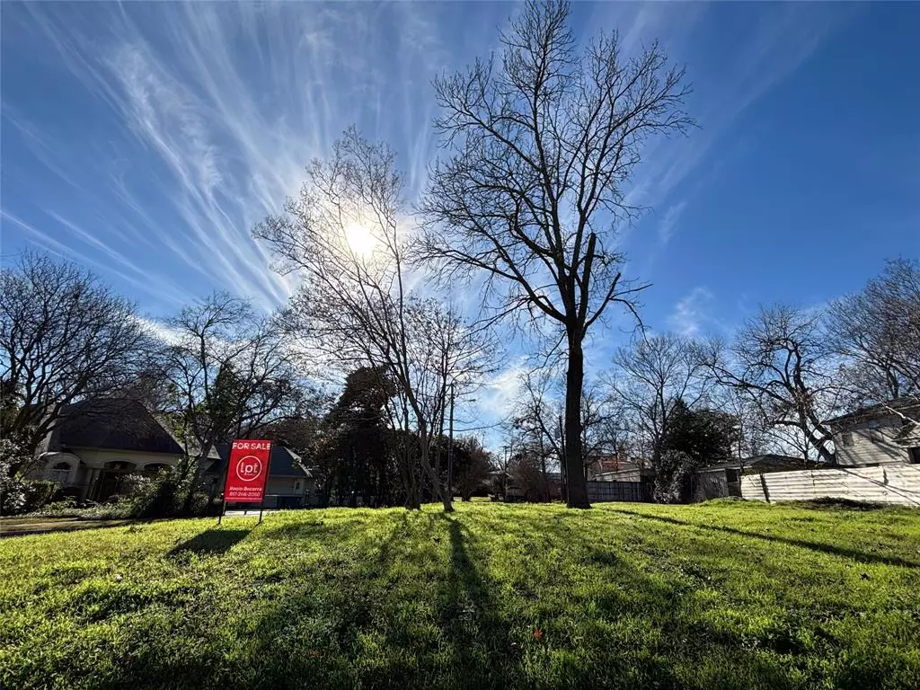 Dallas, TX 75235,5005 Denton Drive