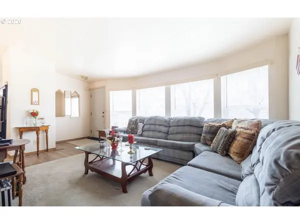 155 S 20TH AVE, Elgin, OR 97827