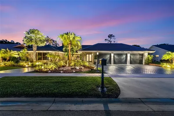 10182 Boca Woods Ln, Boca Raton, FL 33428