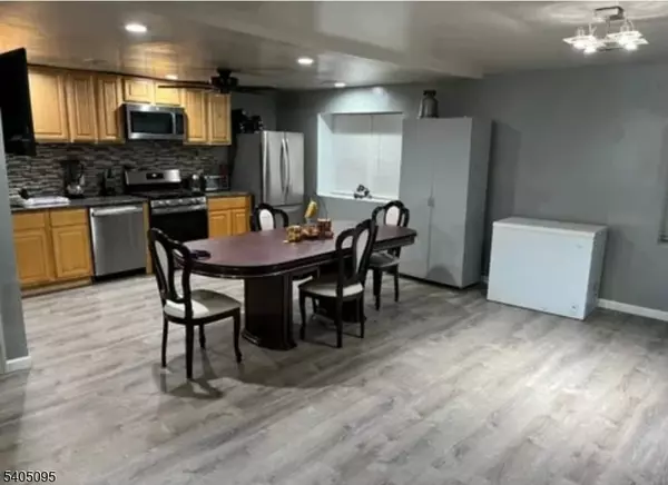 Elizabeth City, NJ 07206,604 Livingston St #c2