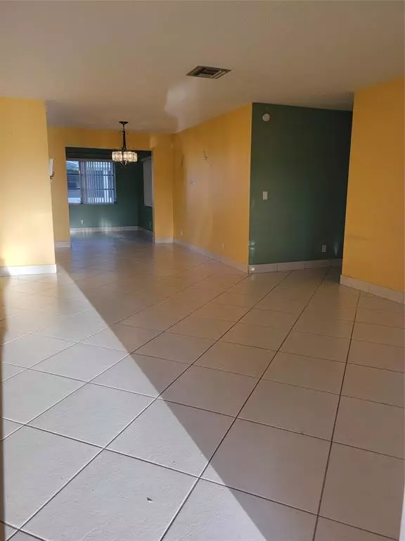 Plantation, FL 33322,1170 NW 90th Ave