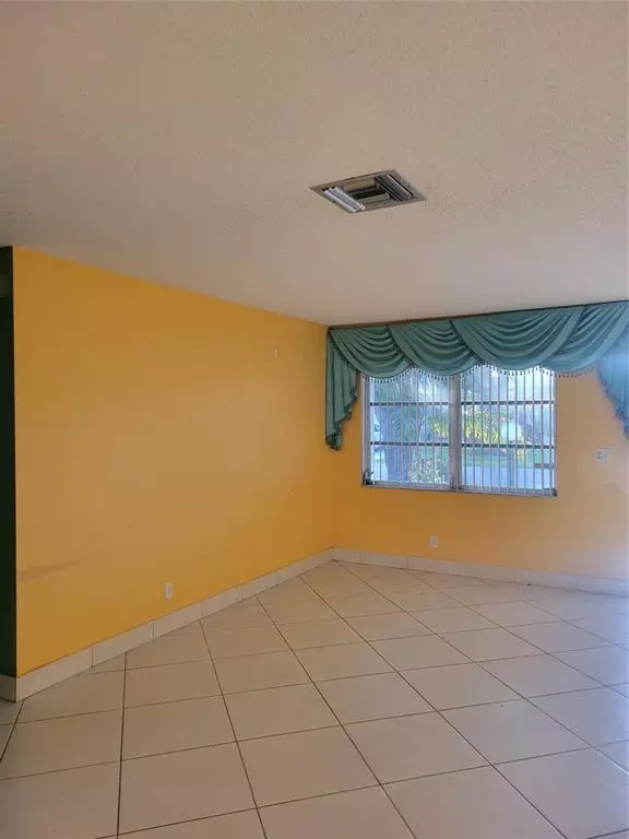 Plantation, FL 33322,1170 NW 90th Ave